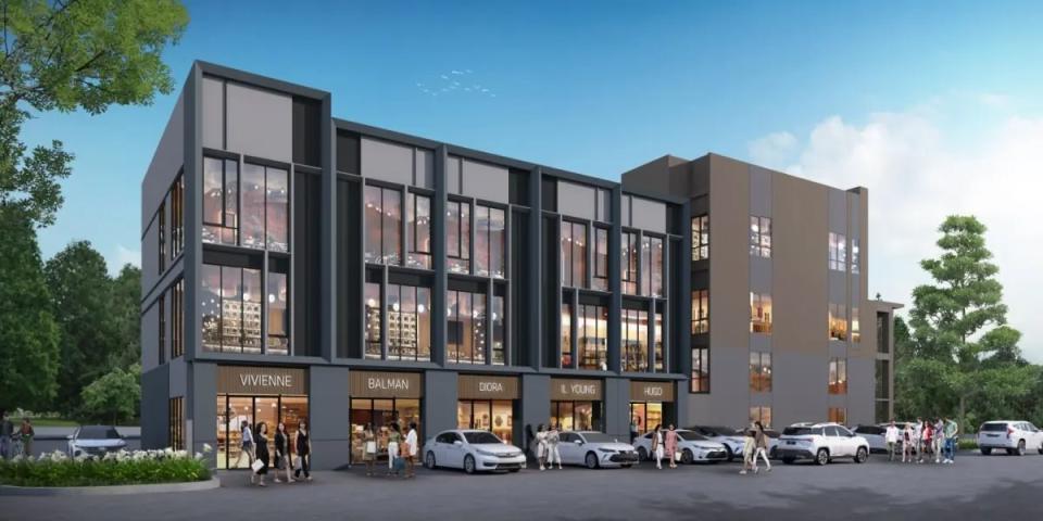 Hampton East Manhattan District Regular 